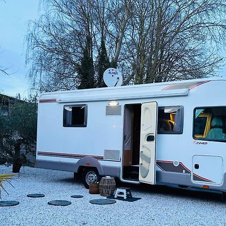 Terrain De Loisirs En Plein Centre De Lievin Camping Car Luaran gambar