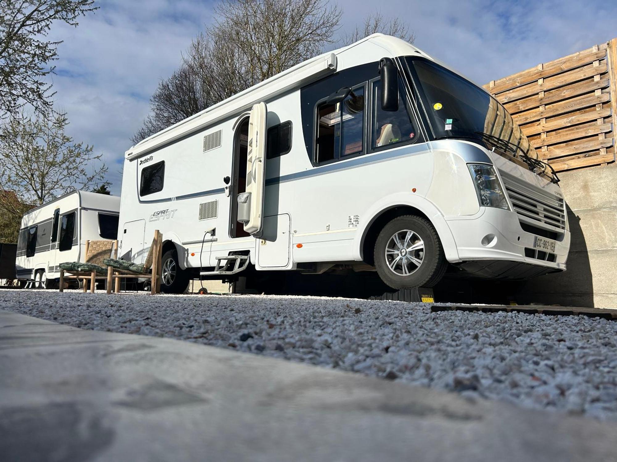 Terrain De Loisirs En Plein Centre De Lievin Camping Car Luaran gambar